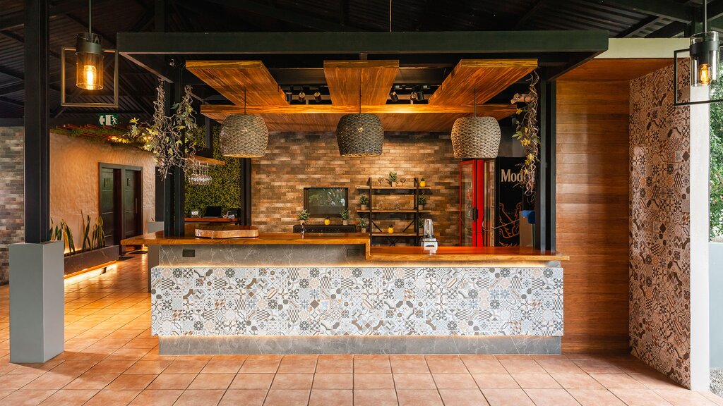 Hotel273