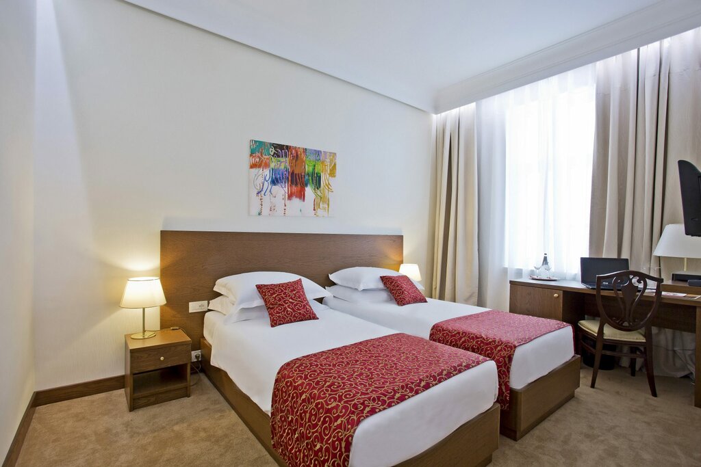 Hotel1372