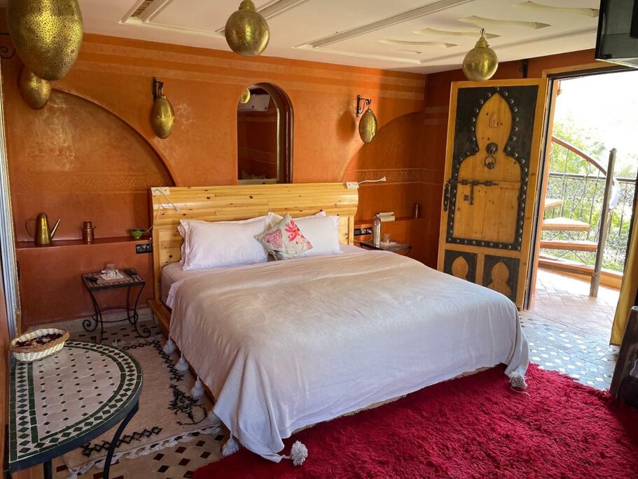 Hotel64