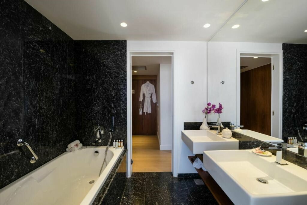 Hotel563