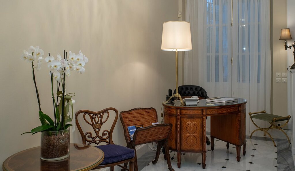 Hotel498