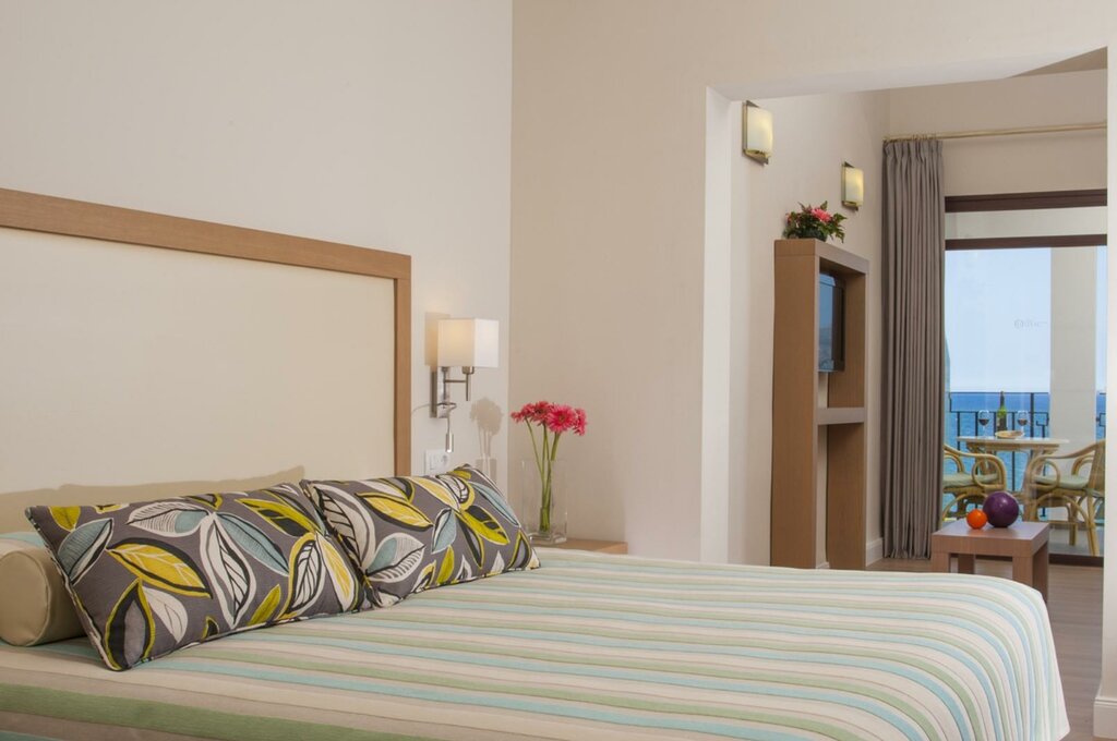 Hotel996
