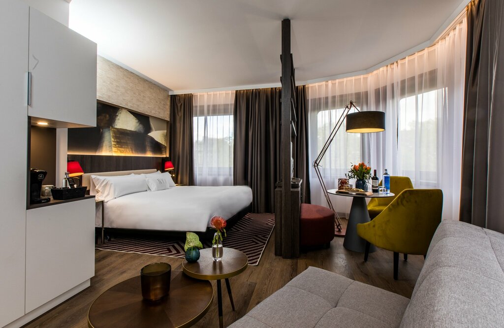 Hotel852