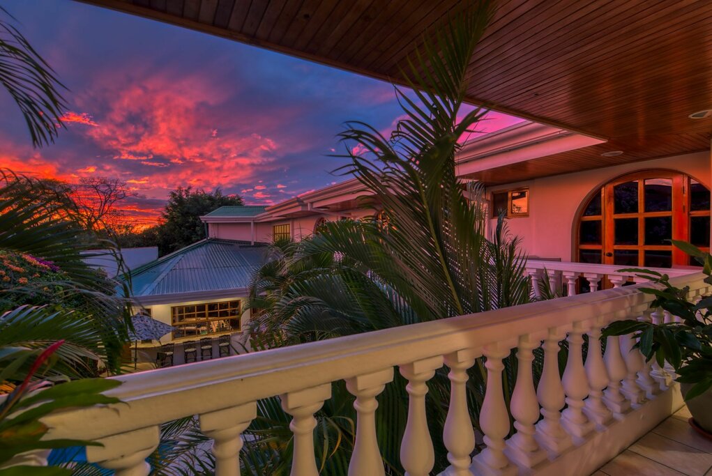 Hotel235