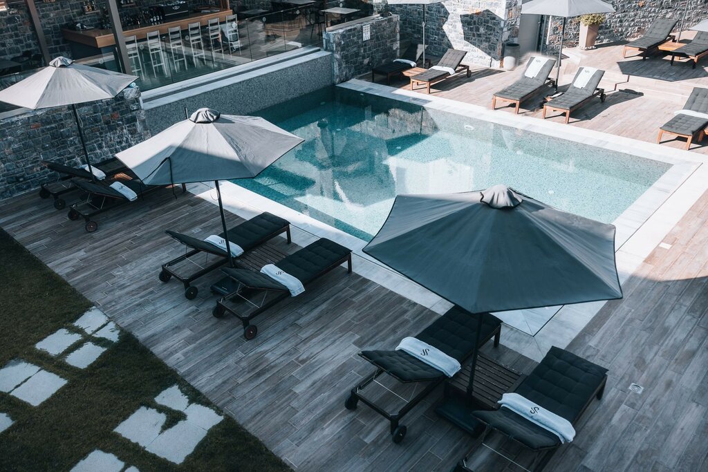 Hotel632