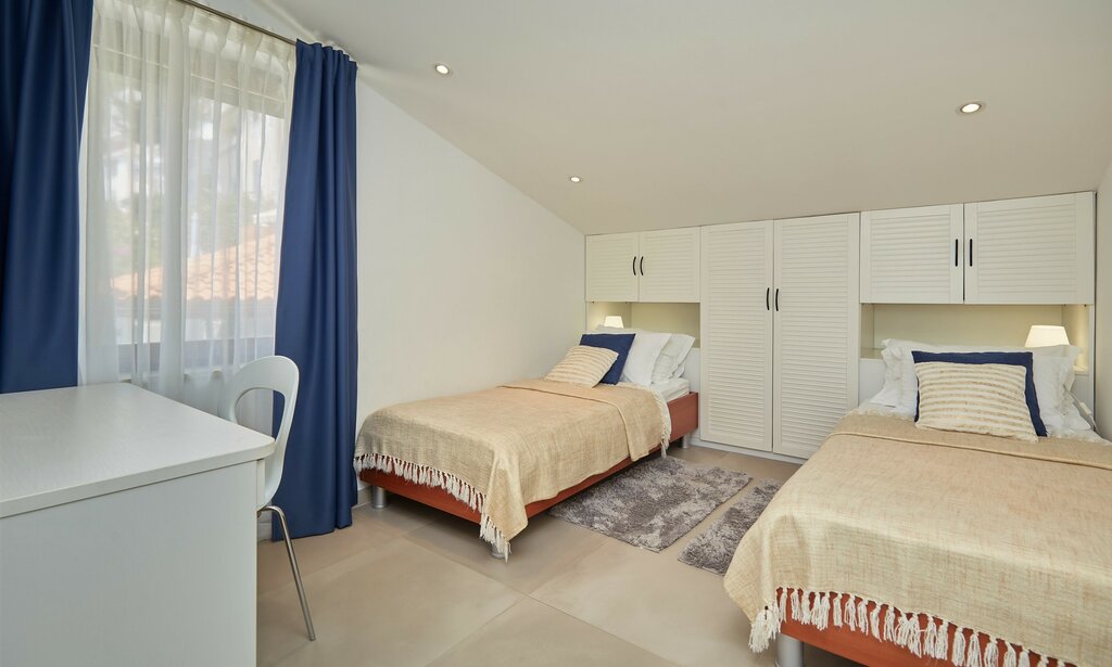 Hotel1345