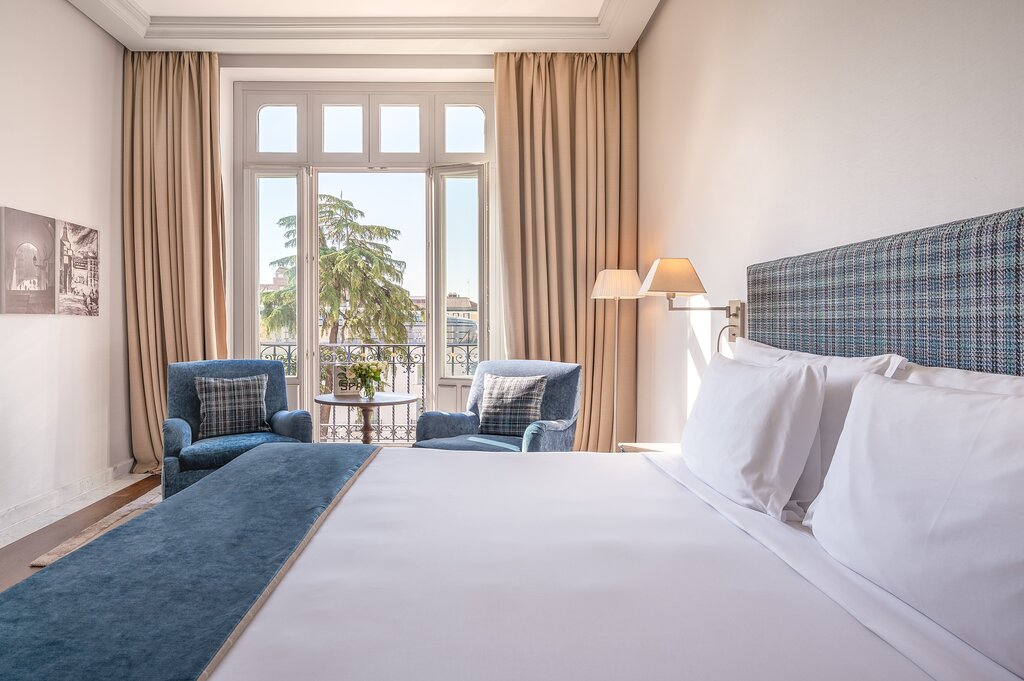 Hotel672
