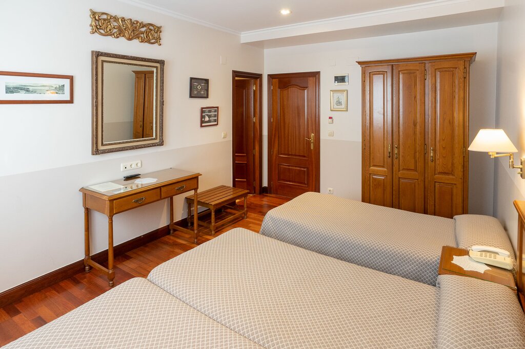 Hotel898