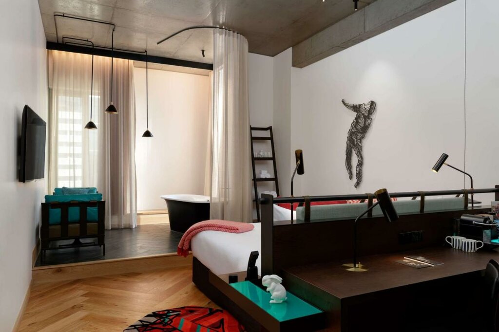 Hotel1421