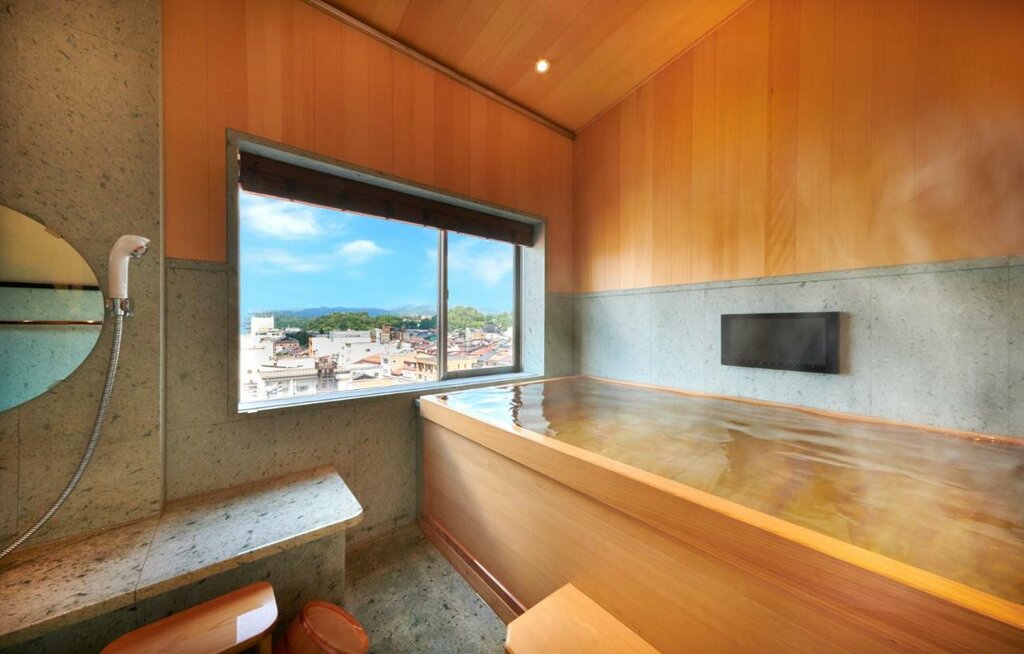 Hotel136