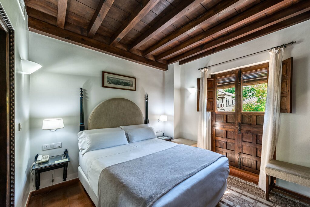 Hotel708