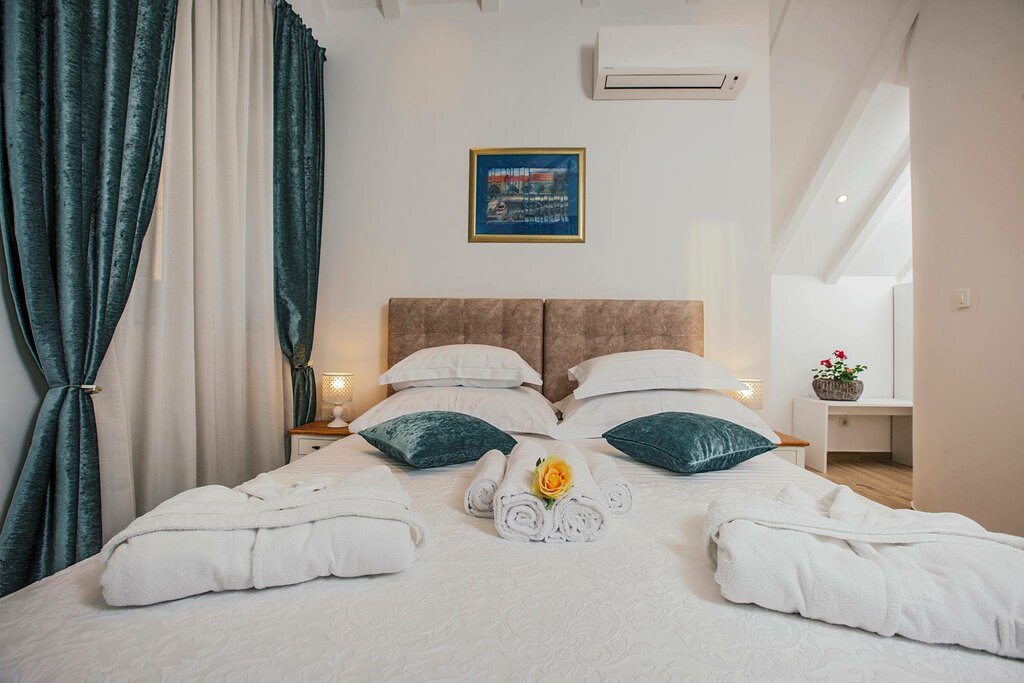 Hotel1335