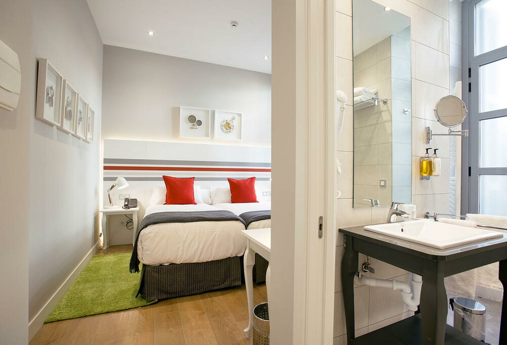 Hotel836