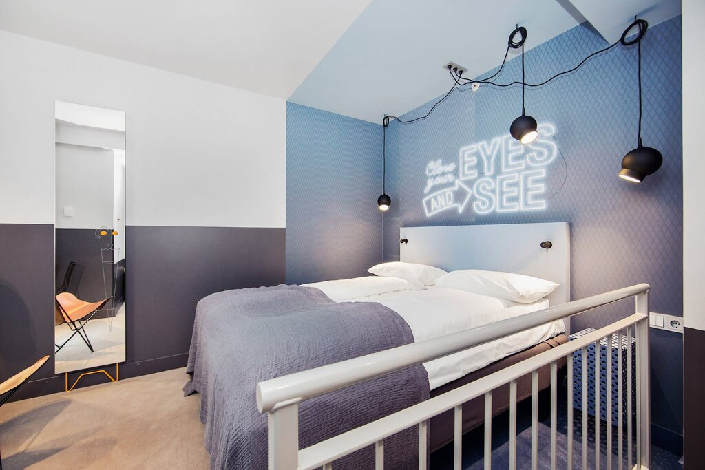 Hotel407