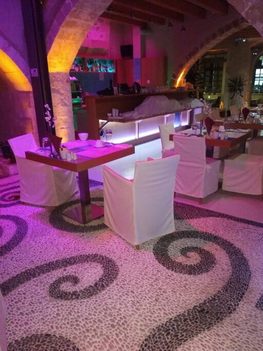 Hotel599