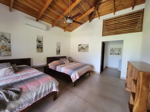 Hotel323