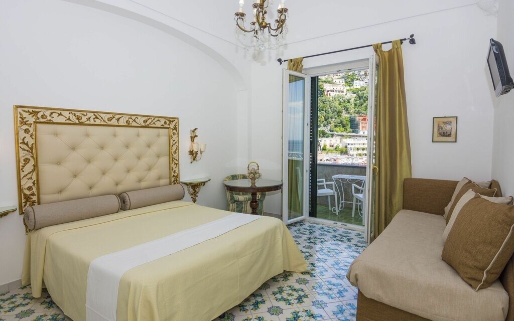 Hotel49