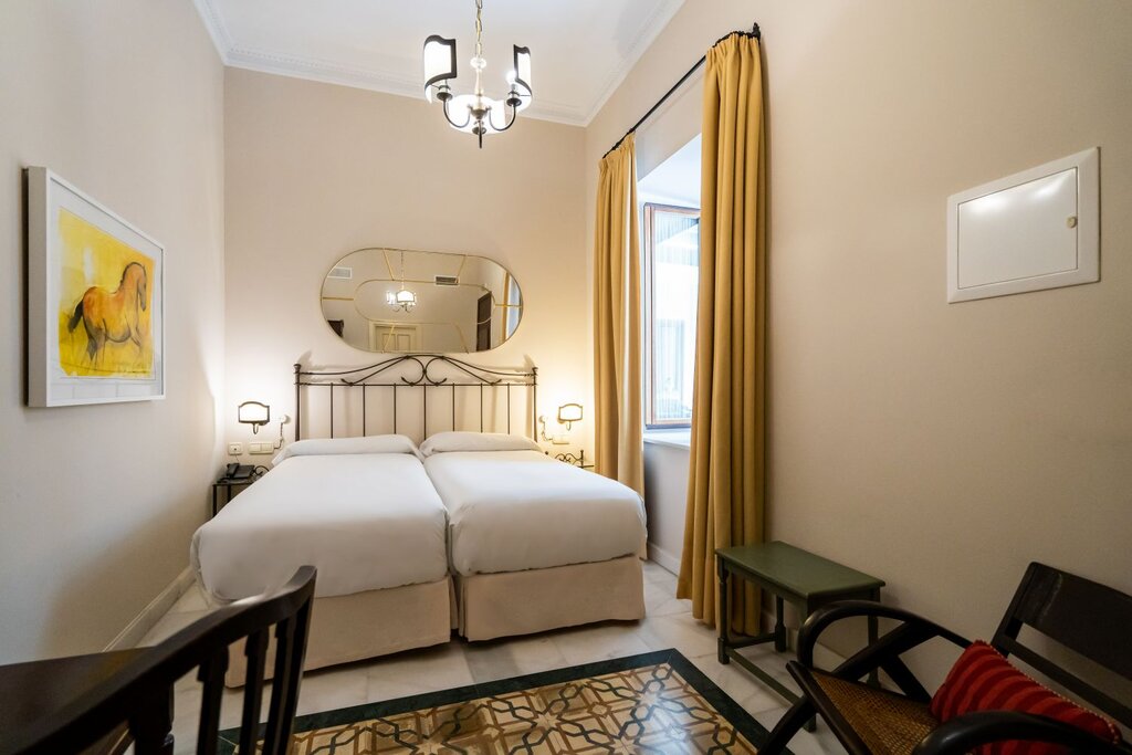 Hotel811