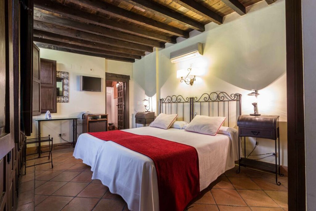 Hotel770