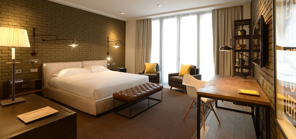 Hotel677