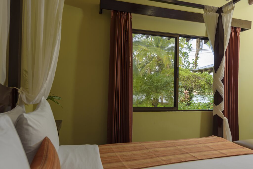 Hotel176