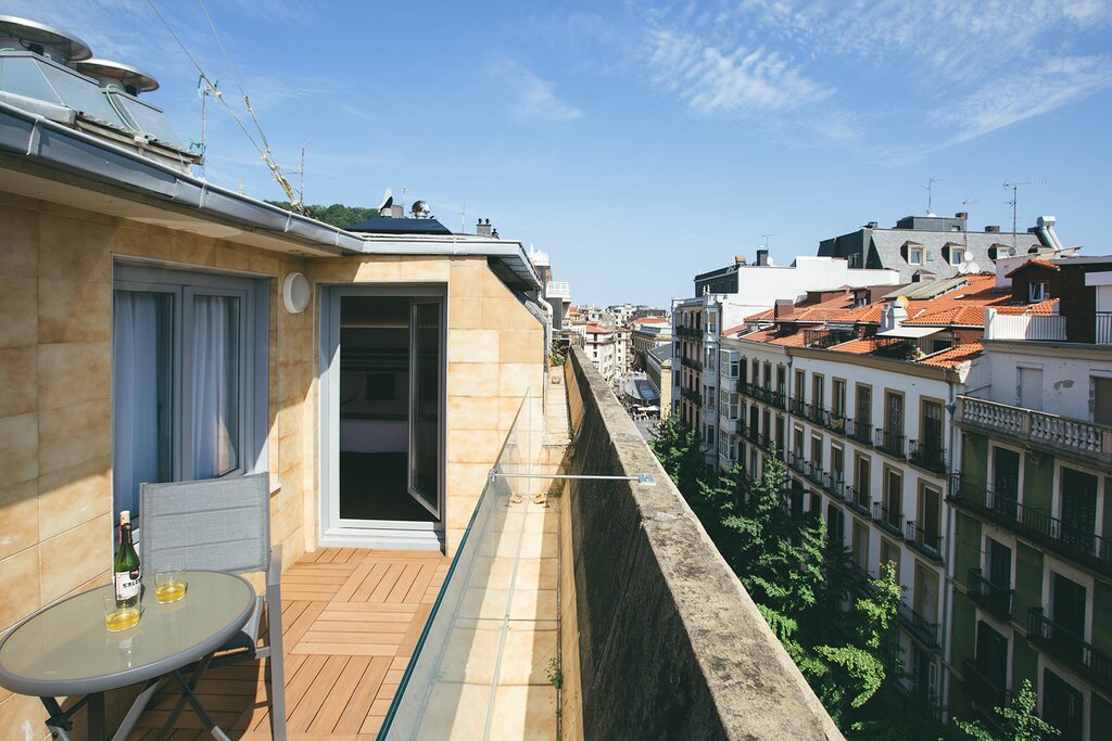 Hotel836