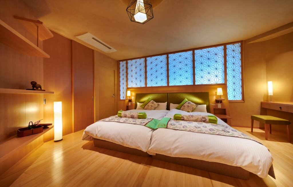 Hotel136