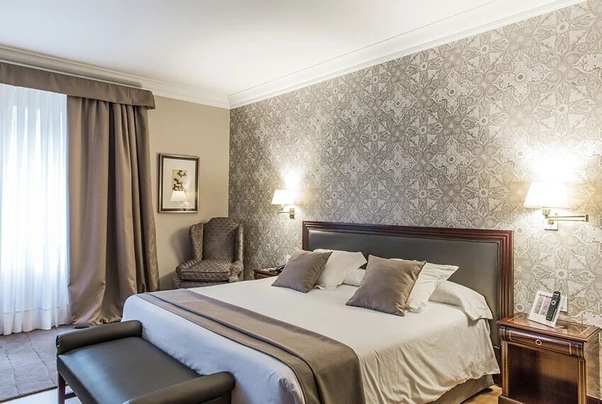 Hotel703