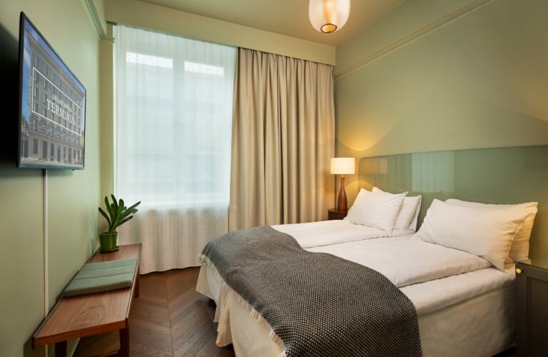 Hotel386