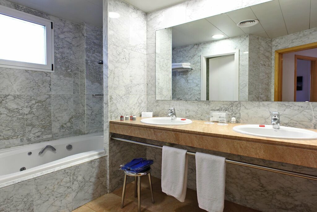 Hotel819