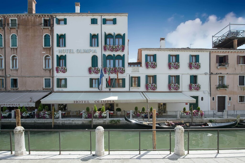 Hotel6