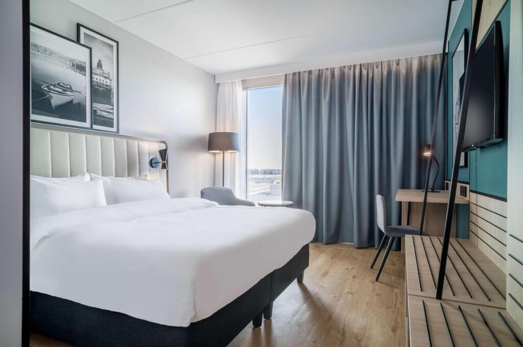 Hotel377