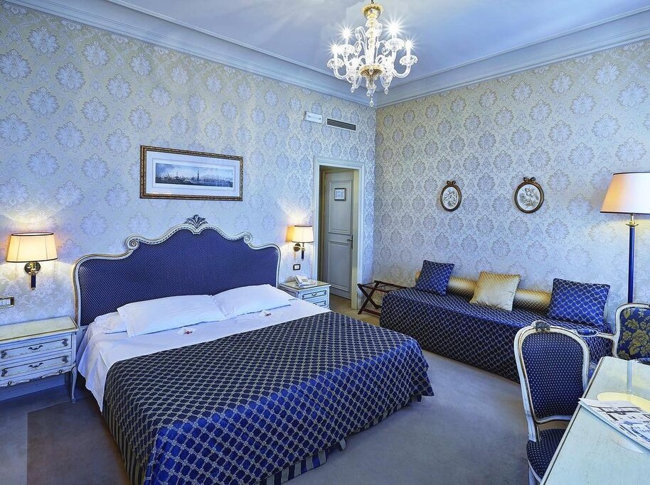 Hotel7