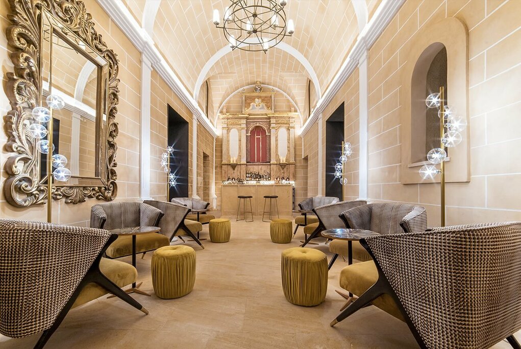 Hotel838