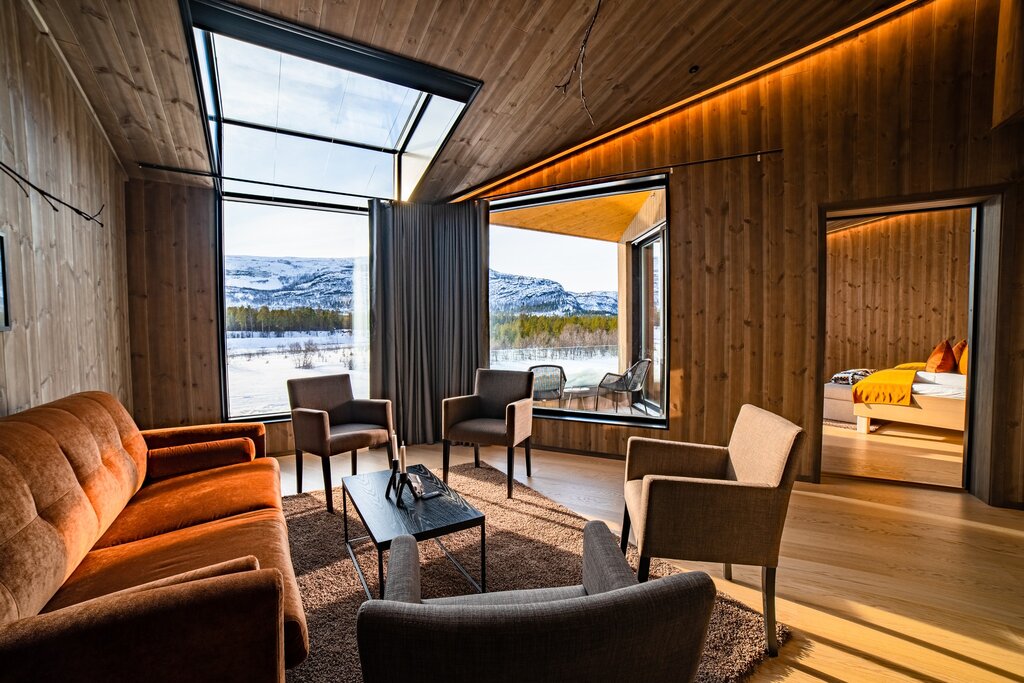 Hotel374