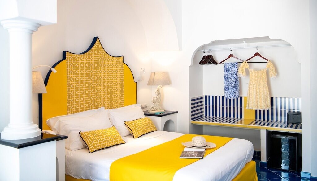 Hotel49