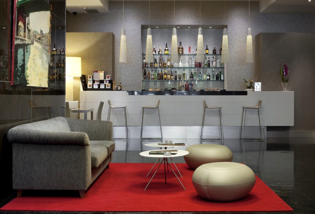 Hotel833