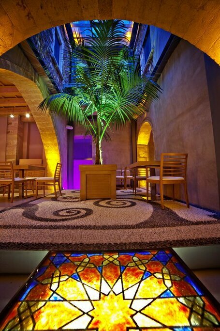 Hotel599