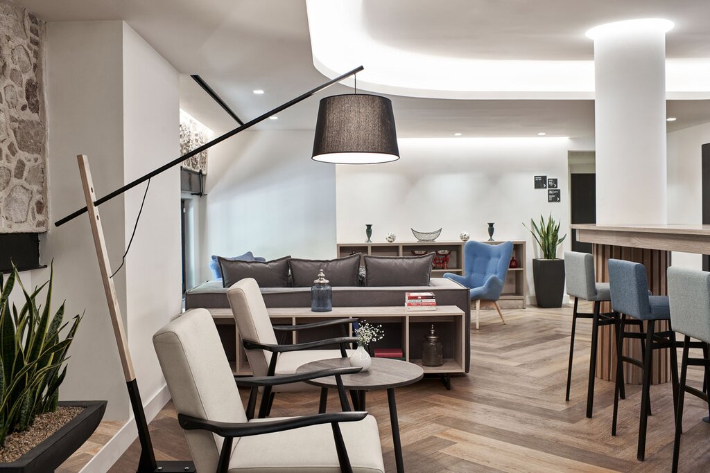 Hotel496