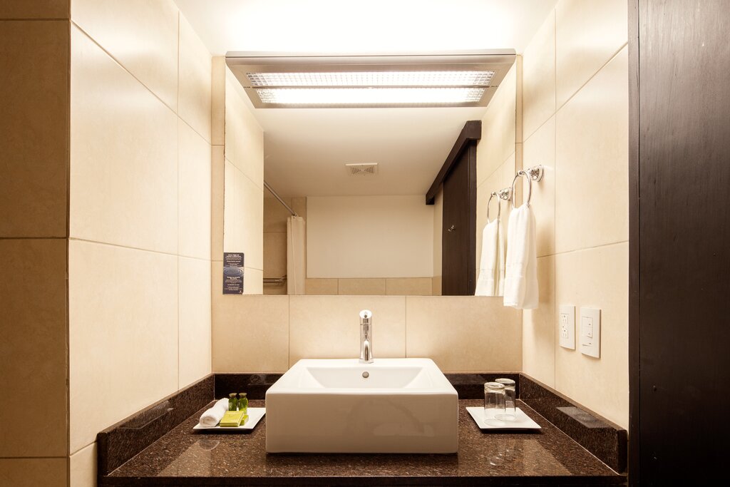 Hotel225