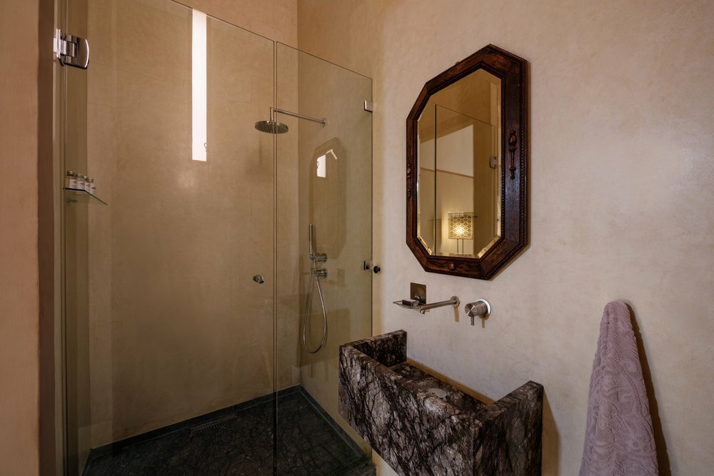 Hotel81