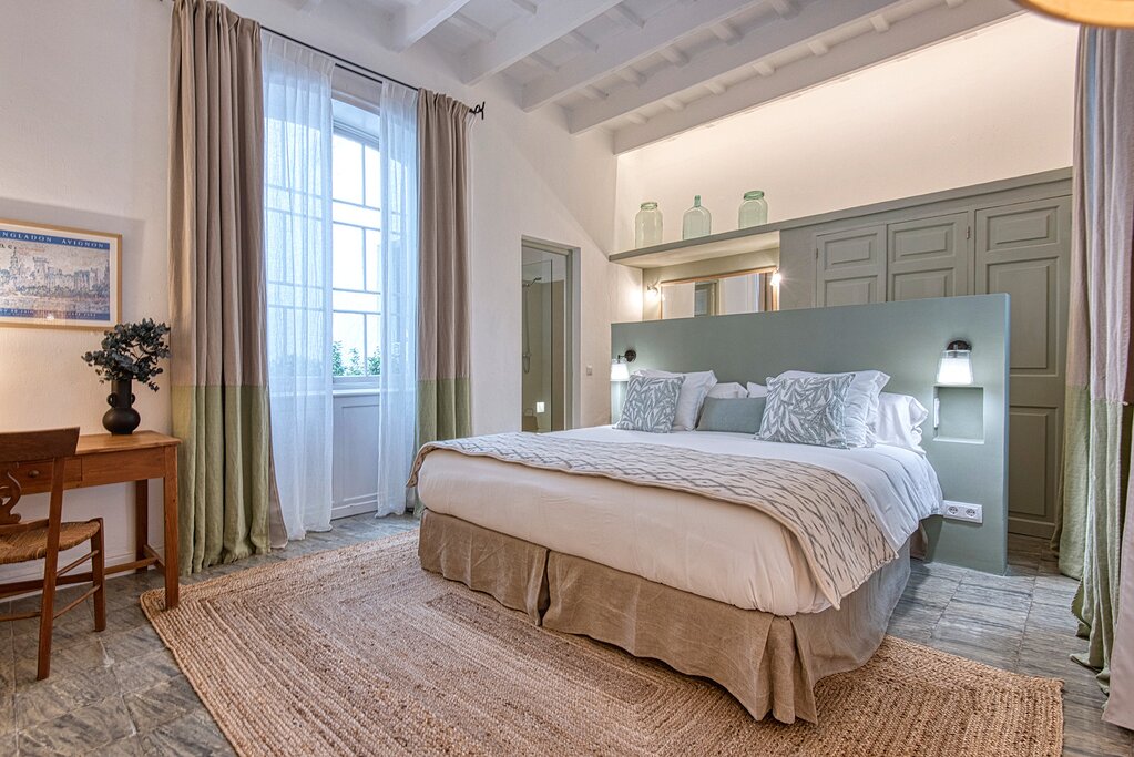 Hotel735