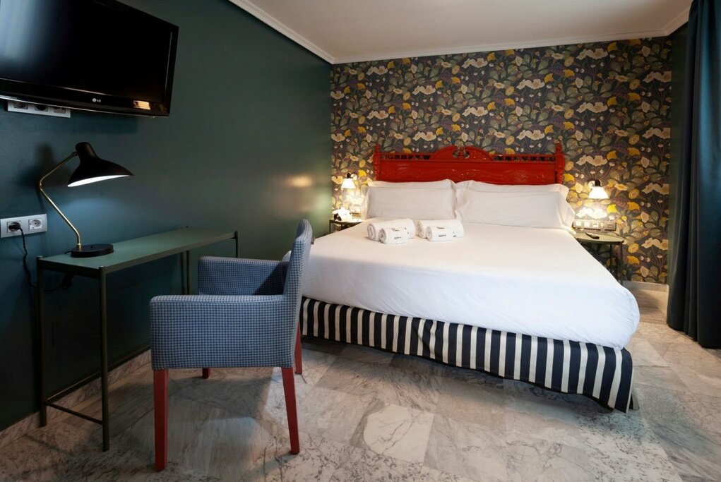 Hotel812