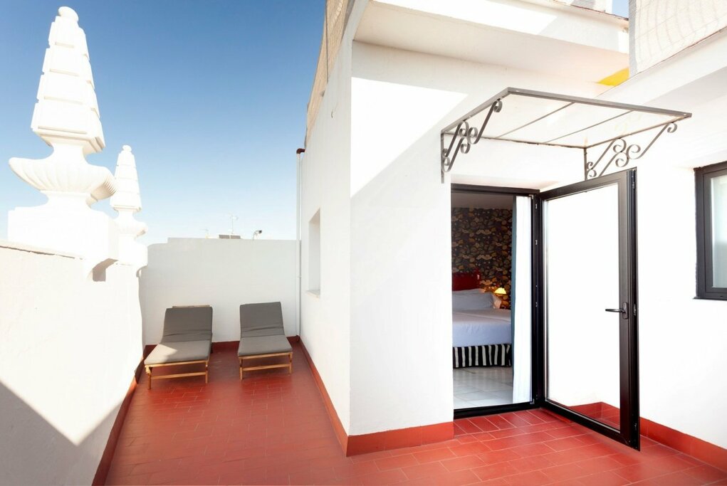 Hotel812
