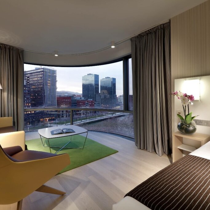 Hotel766