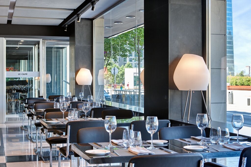 Hotel963