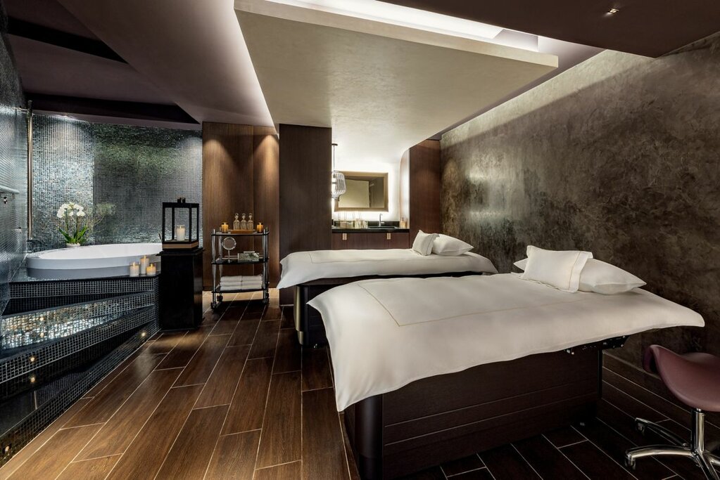 Hotel105