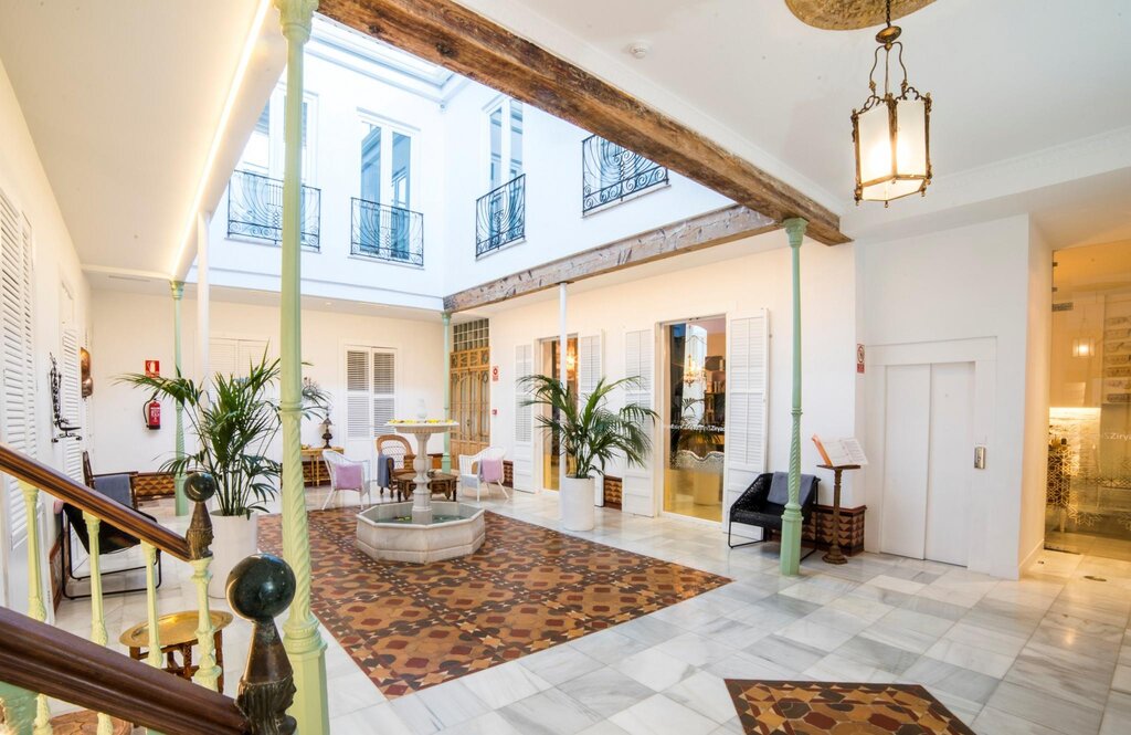 Hotel694