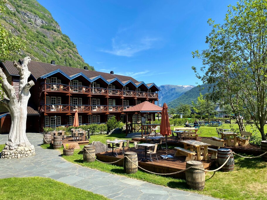 Hotel369