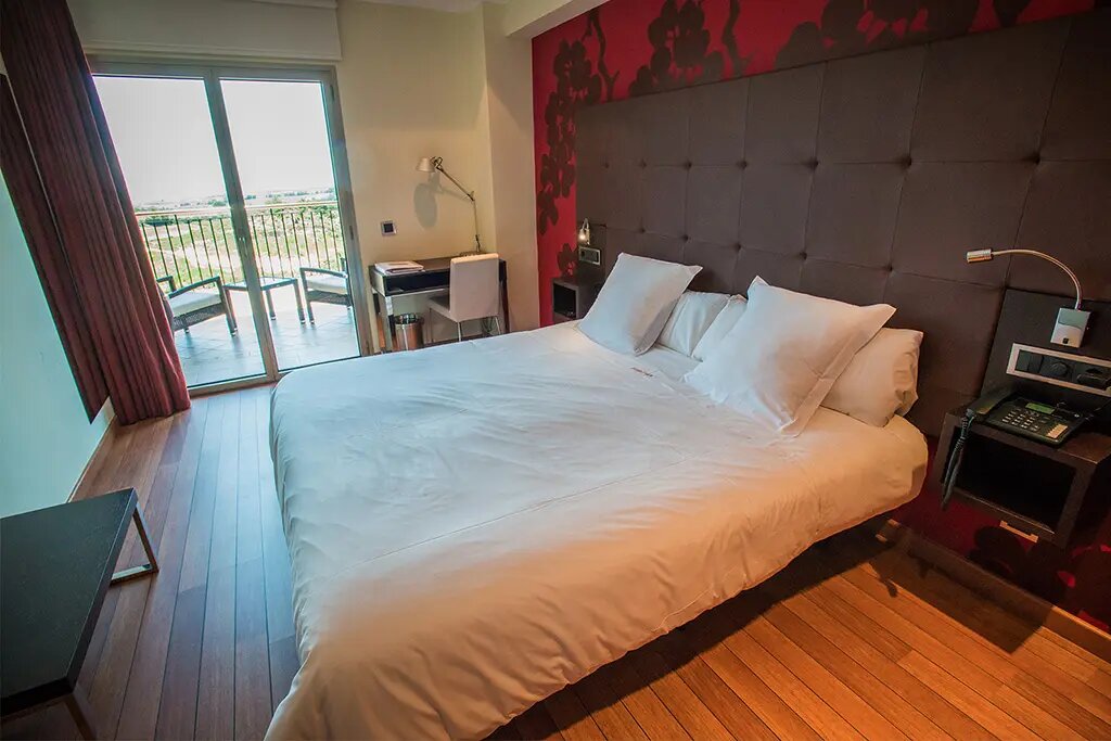 Hotel878